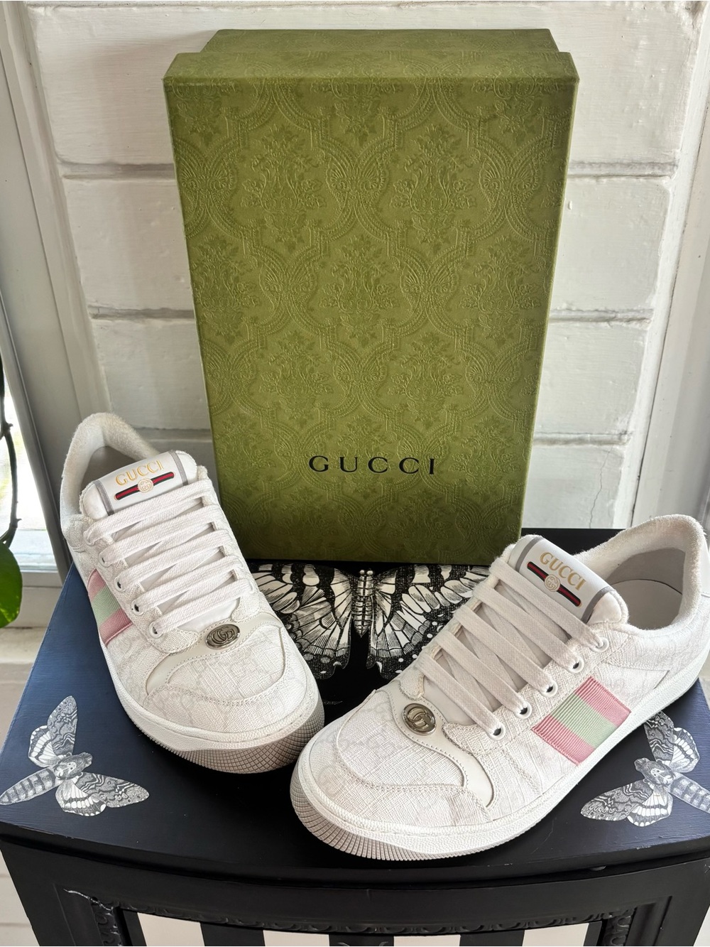 Gucci Women’s Screener GG Canvas Sneakers Ivory Pink Green 38.5 / US 8.5